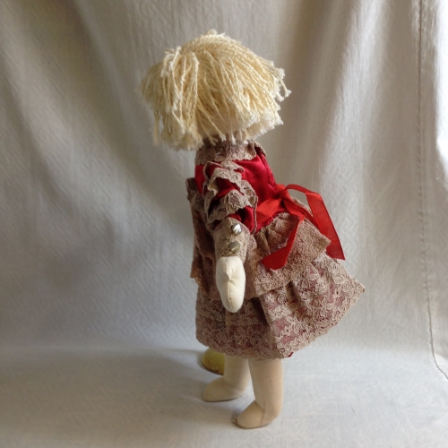 chiff tenue 1909 robe rouge dos.jpg