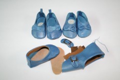 chaussures bleues.JPG